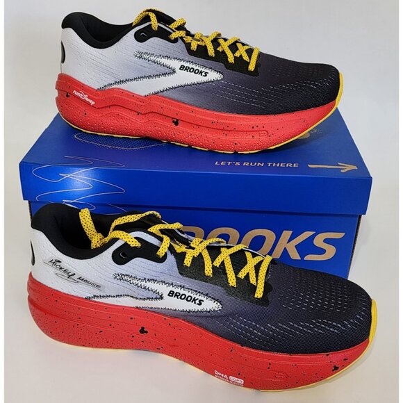 Run Disney Brooks Ghost Max 2 Mickey Mouse Mens Size 10.5 - Picture 1 of 9